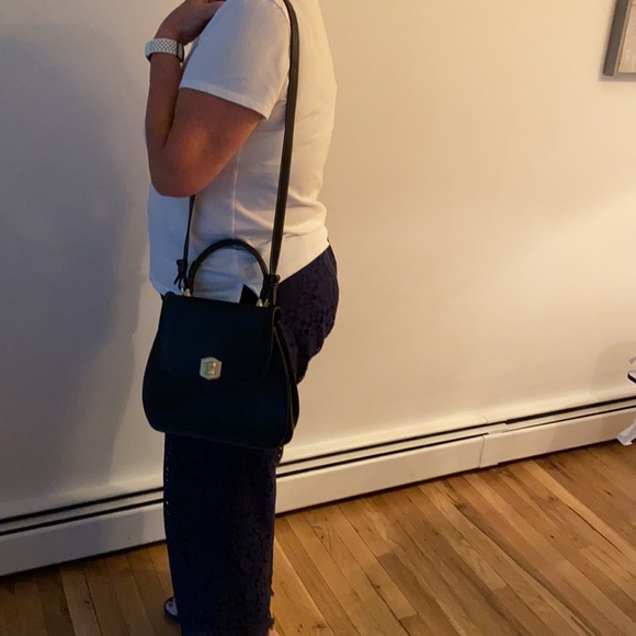 Barry Kieselstein-Cord black handbag with shoulder strap. - Picture 6 of 8